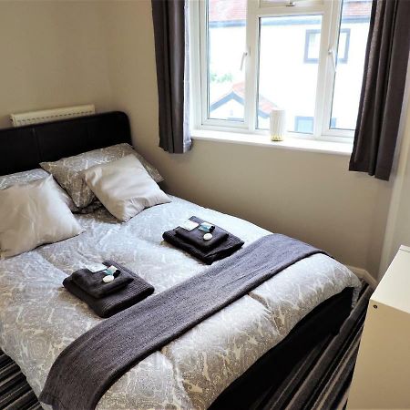 1 Bed Bagshot Pennyhill Accommodation Εξωτερικό φωτογραφία